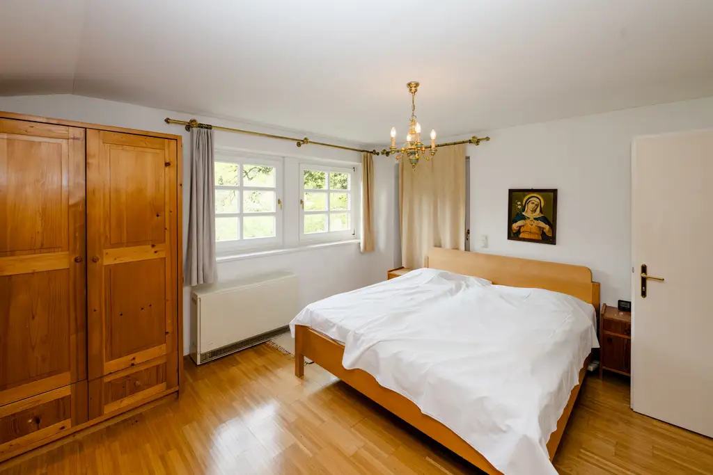 Ihr Zuhause am Mondsee – charmanter Altbau auf großzügigem Sonnengrundstück