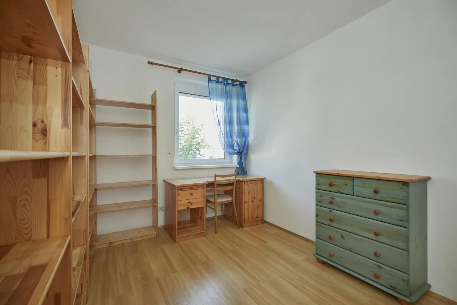 Großzügige 3-Zimmer-Wohnung mit Loggia in ruhiger Lage - Besichtigungstermine finden am 19.08.2025 statt!!
