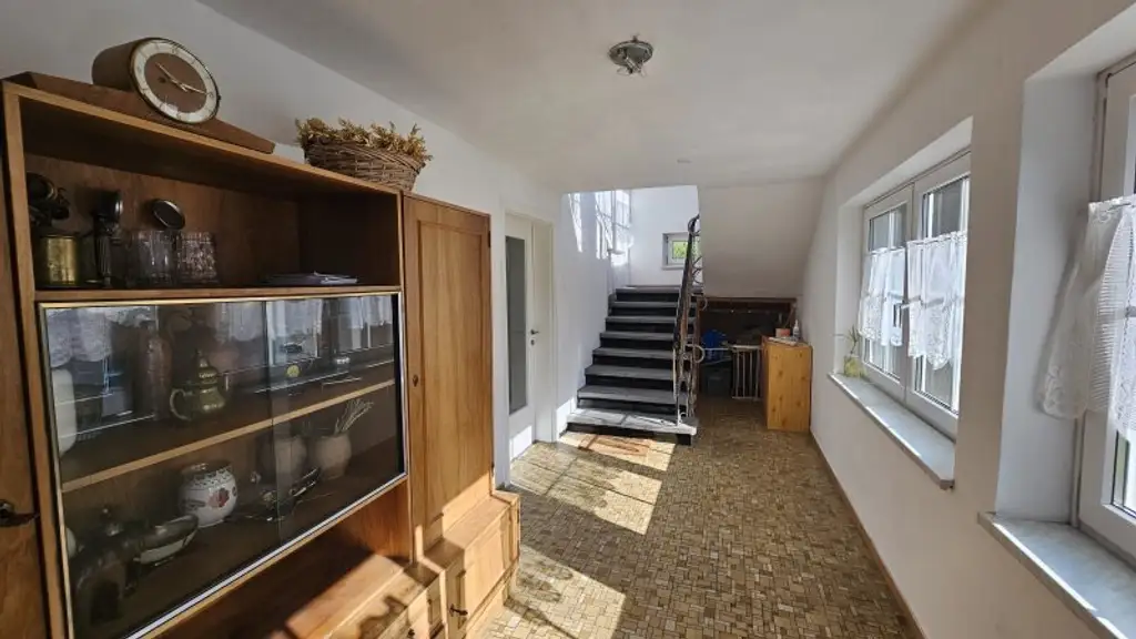 Mehrfamilienhaus mit schönem Grundstück. Zu Fuß zur Therme und zum Skilift - Bad Kleinkirchheim.