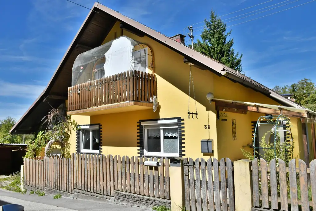 Sanierungsbedürftiges Wohnhaus in Waldrandlage