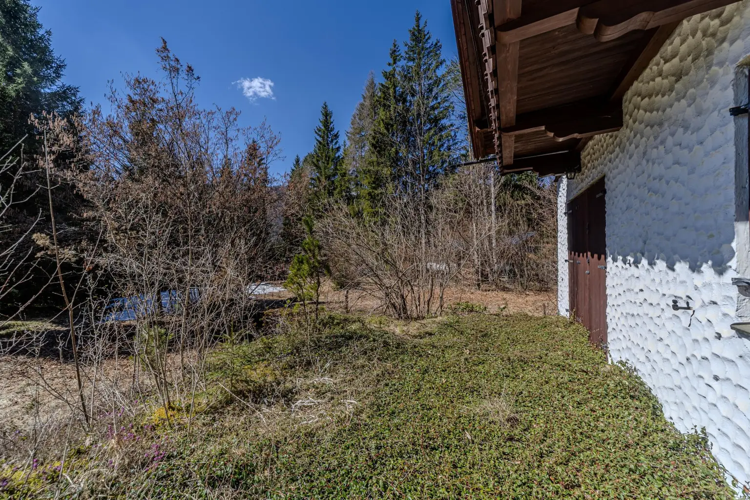 Baugrundstück mit Altbestand/Freizeitwohnsitz