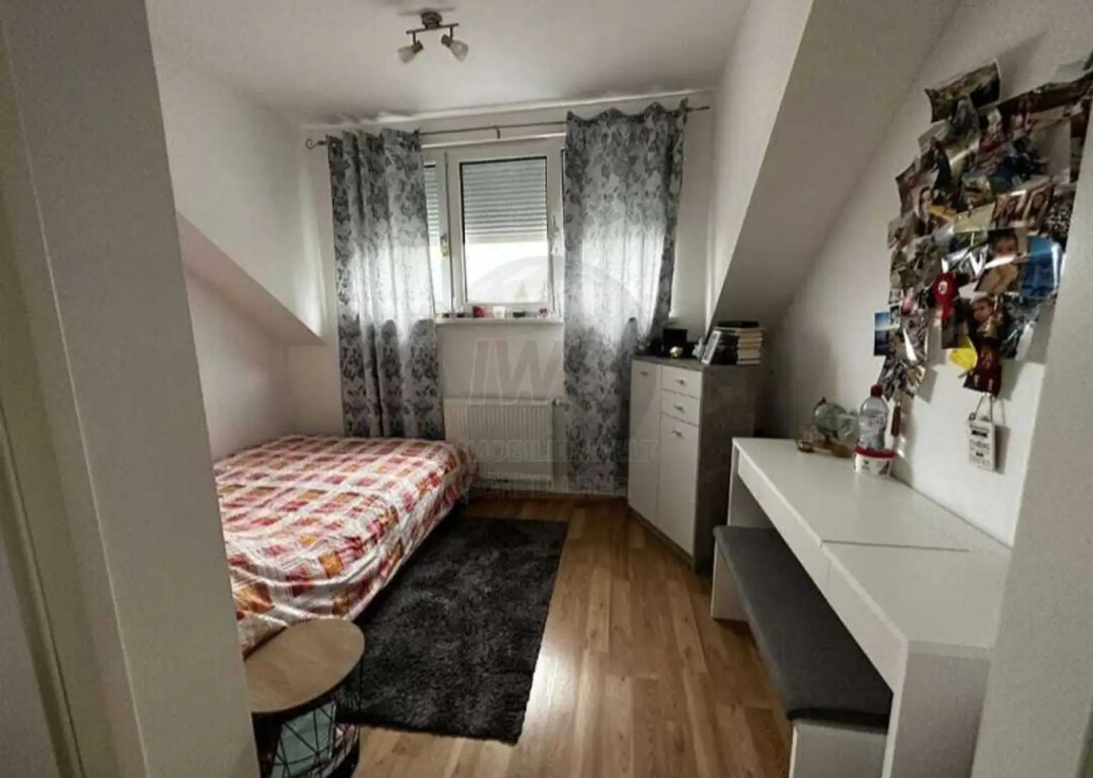 Attraktives Zinshaus in Wels: Modernisiert, 256m², Garten, Garage & 7 Stellplätze!