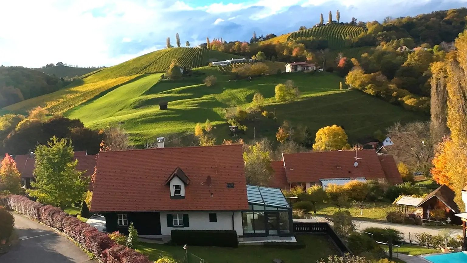 Einfamilienhaus mit Wintergarten, Sauna, Weinkeller & Weitblick in Ratsch an der Weinstraße
