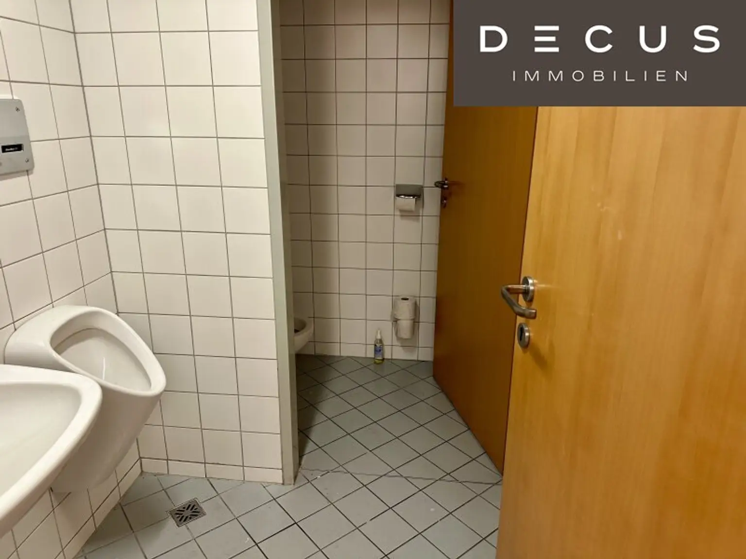 + + + ARKADENHOF + + + GEKÜHLTES BÜRO + + +  U3 Schlachthausgasse + + +
