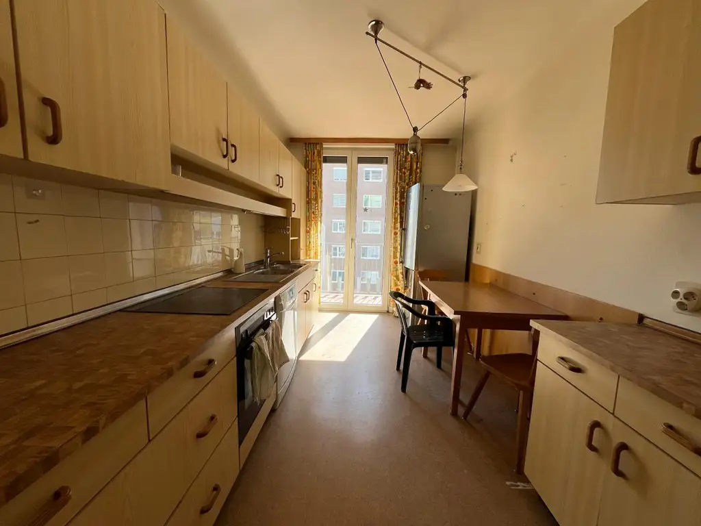 Großzügige Wohnung mit schöner Aussicht in Graz/Liebenau
