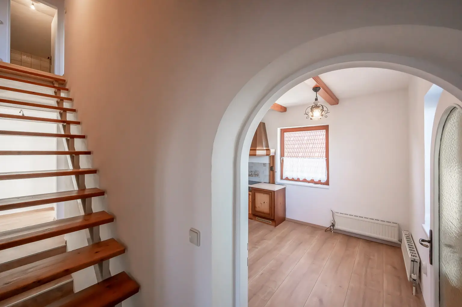 Aufgang in den 2. Stock