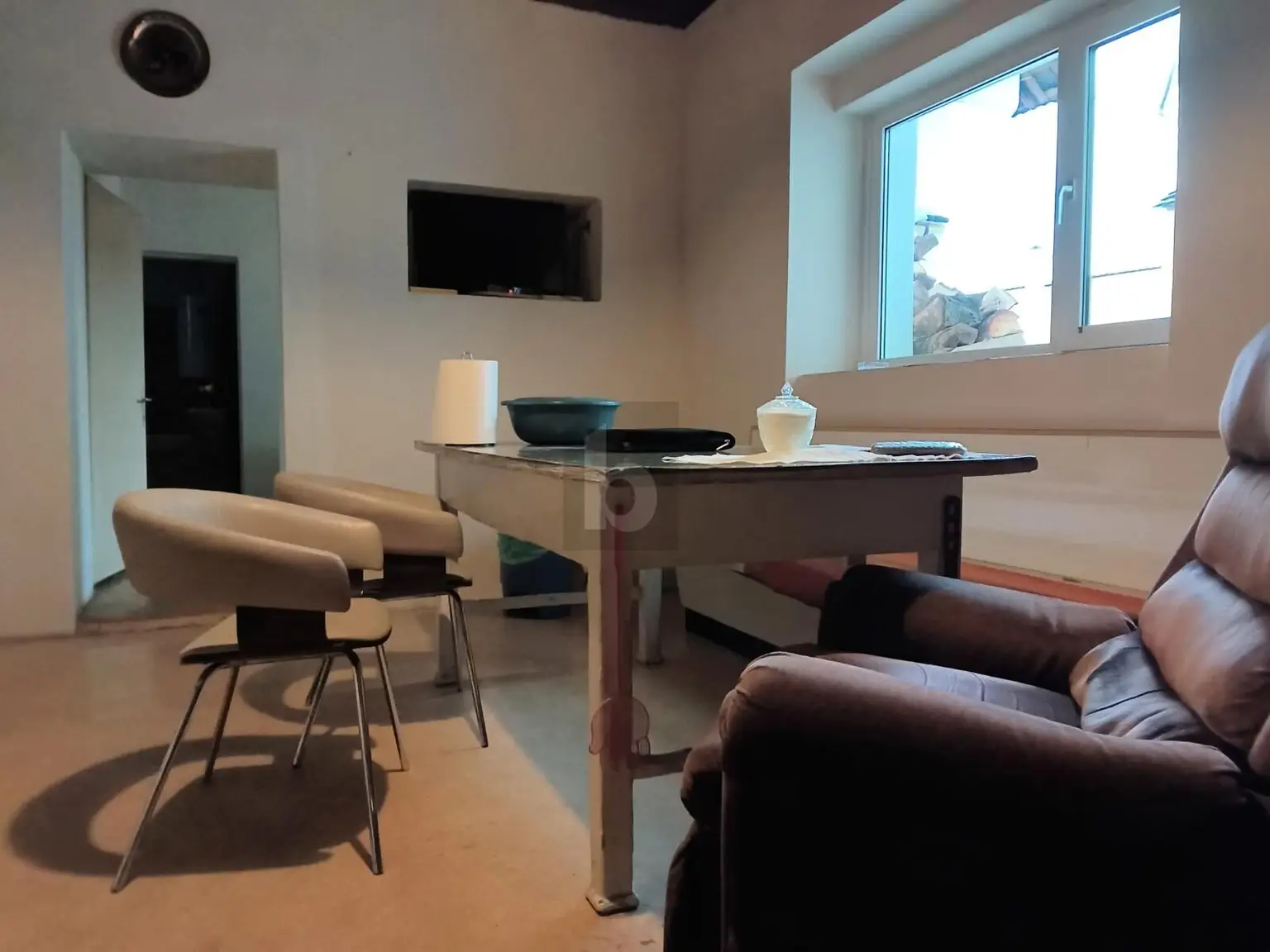 CHARMANTES WOHNEN MIT GROßEM HOF, TIERHALTUNG & VIEL PLATZ FÜR FAMILIEN!