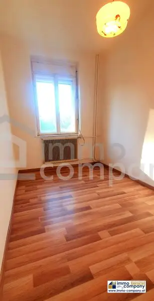 Selbstversorger ..... Haus mit Acker und großen Nebengebäuden in Ortsrandlage