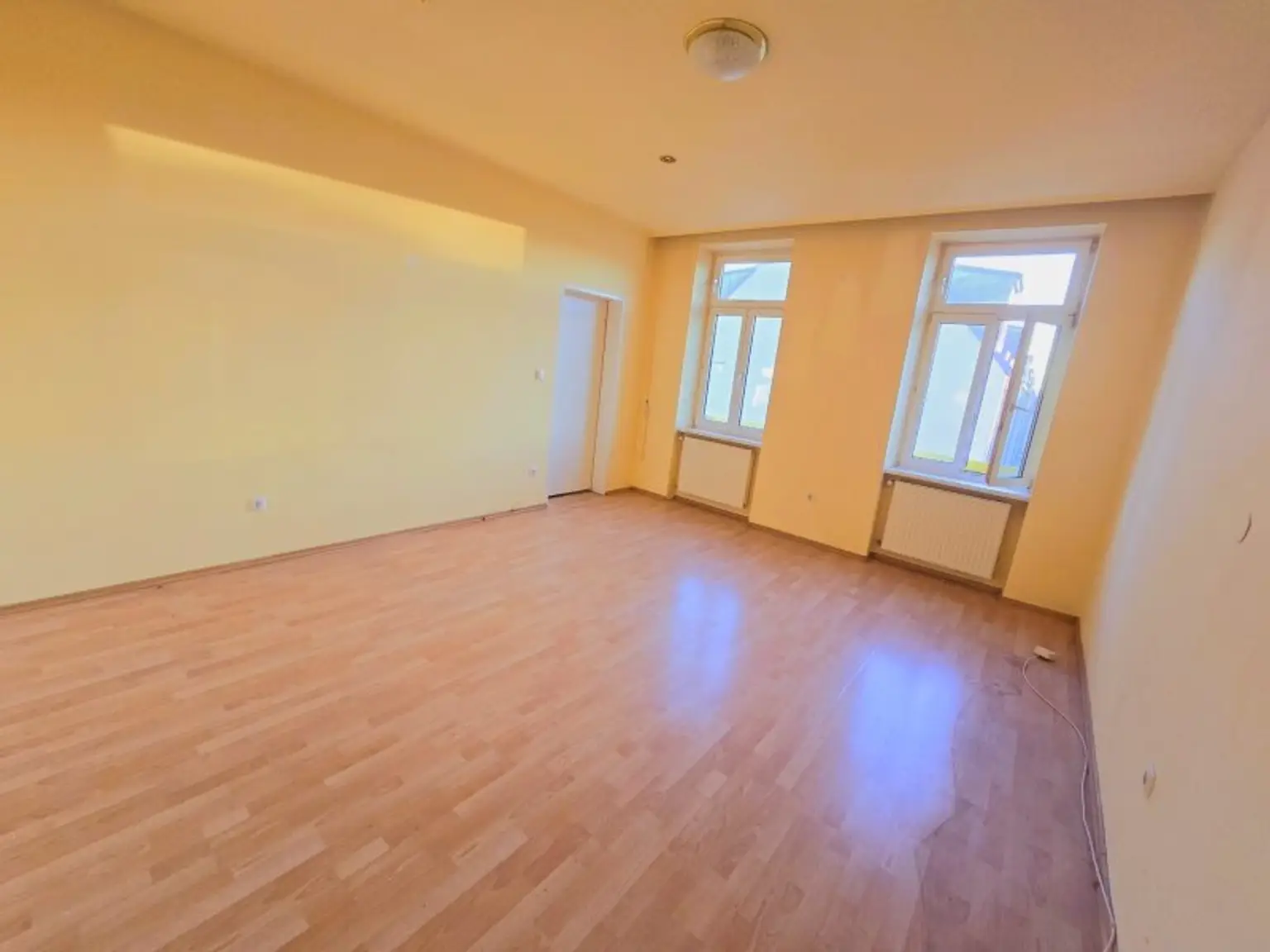 +2 Zimmer-Wohnung +separate Küche +1210 Wien in ruhiger Lage um nur € 199.000-,+  ! € 3.200 pro m²! +
