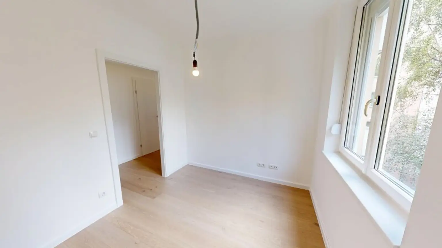 Seltene, hofseitige 3-Zimmer-Wohnung in toller Lage - Erstbezug nach Sanierung