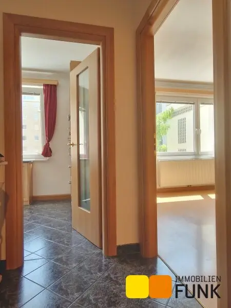 Gepflegte 3 Zimmerwohnung, 92 m², Sofortbezug