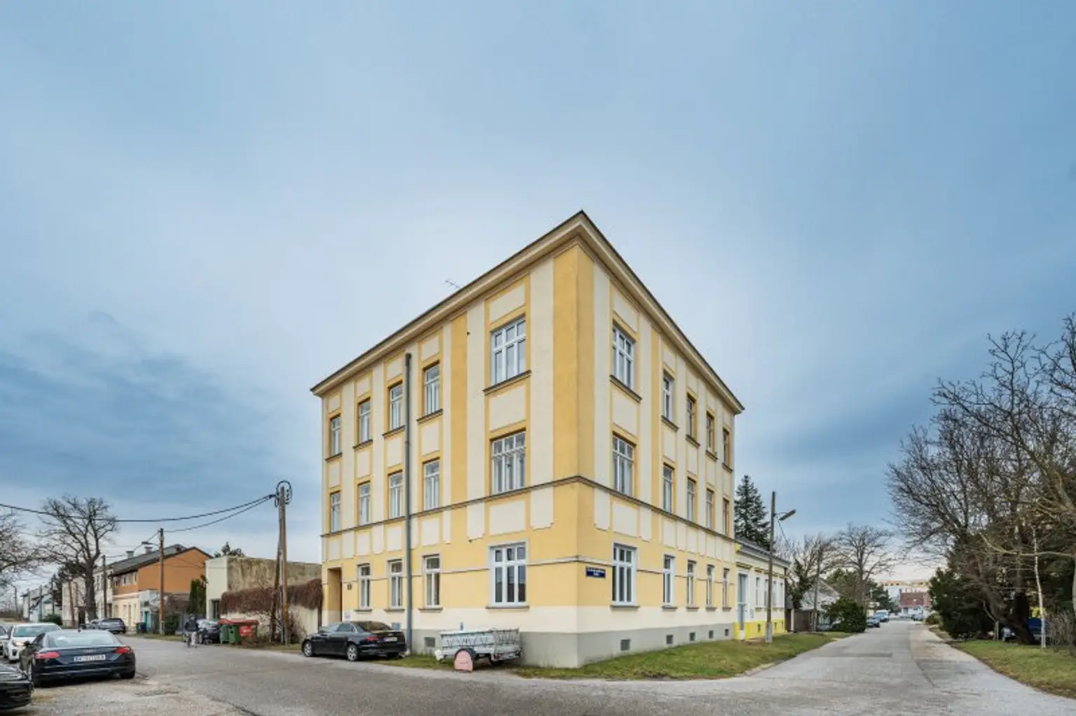 Zinshaus mit Entwicklungspotential in Stammersdorf - mit 8 Wohnungen und Rohdachboden - außergewöhnliches Angebot