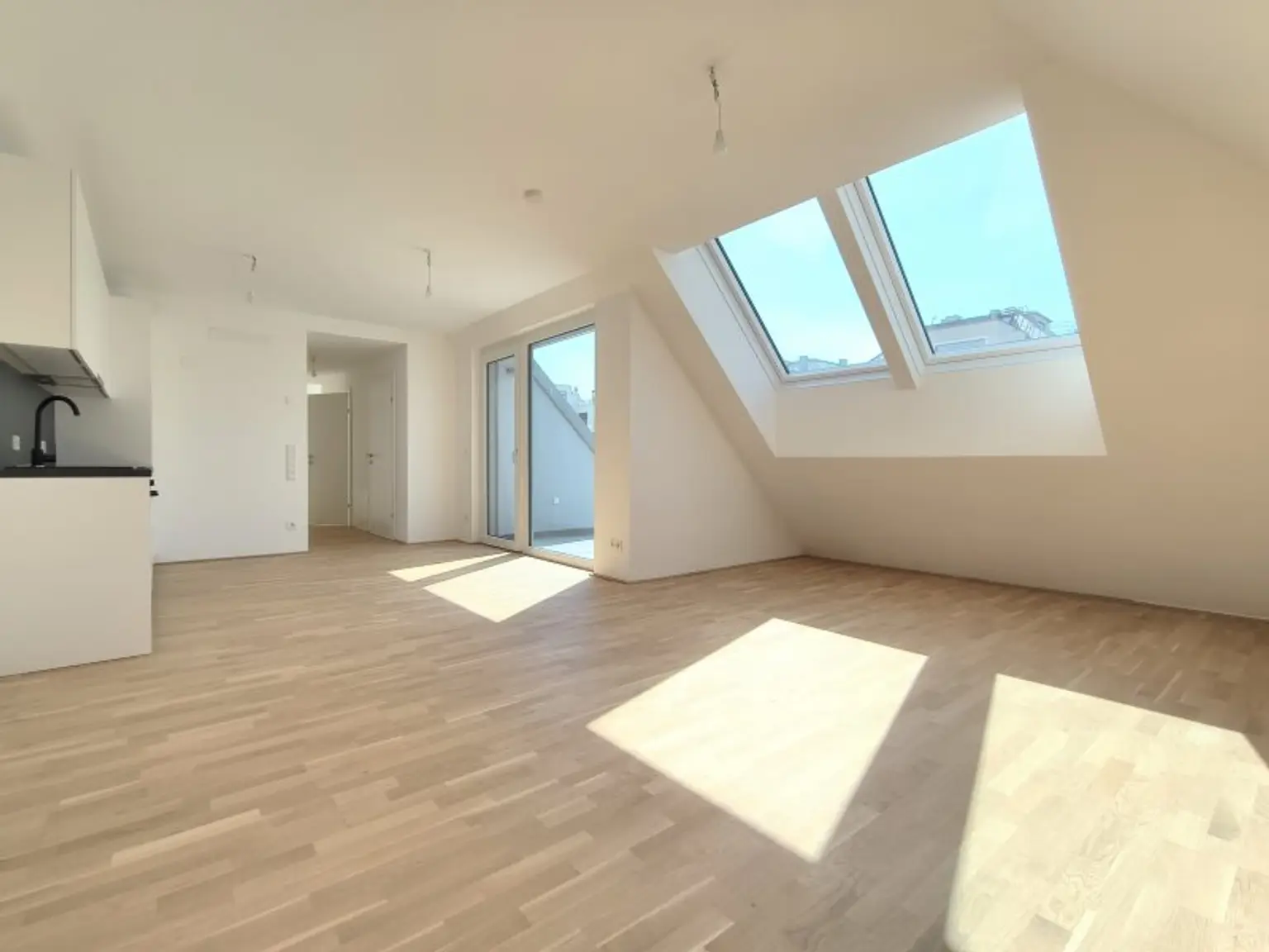 MODERN LIVING – Exklusive Dachgeschosswohnung mit Süd-Terrasse - Erstbezug auf Eigengrund - KÜCHE INKLUSIVE
