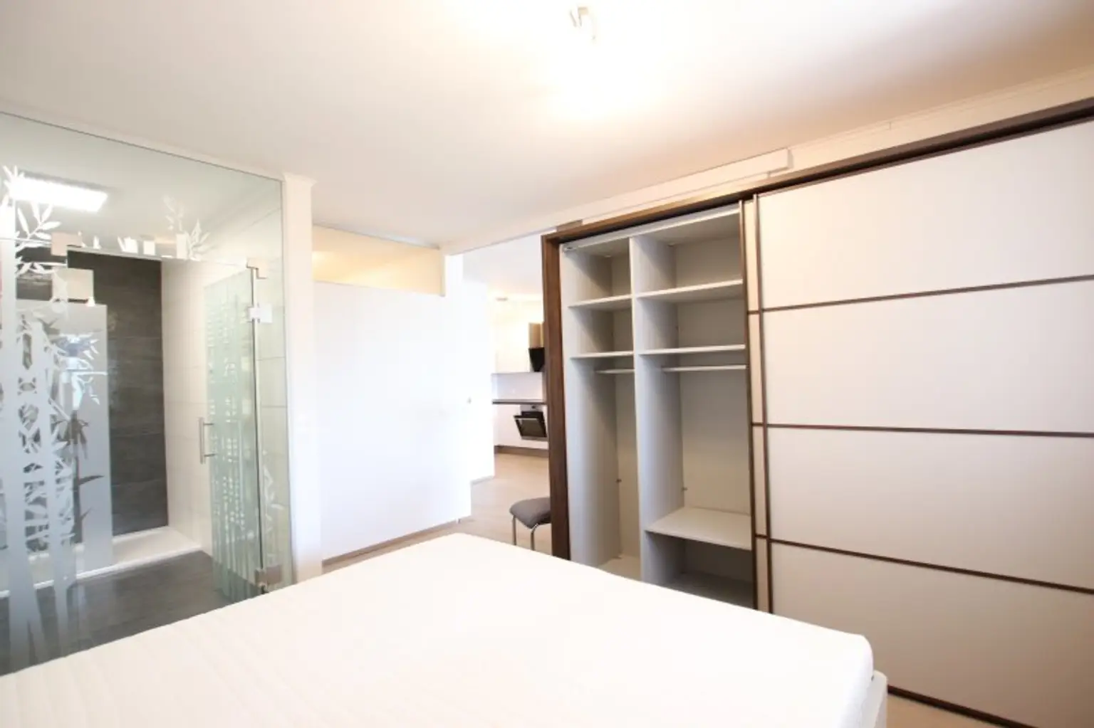 Neuwertige, teilmöblierte 2 Zimmer Penthousewohnung mit Terrasse und Carport in Klagenfurt