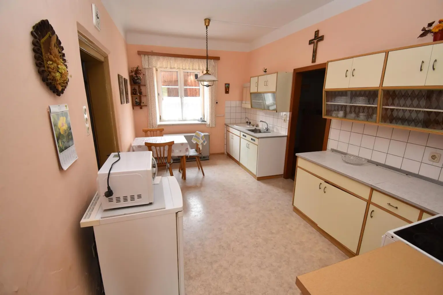 Wohnhaus - ehem. Bauernsacherl - mit Sanierungsrückstand