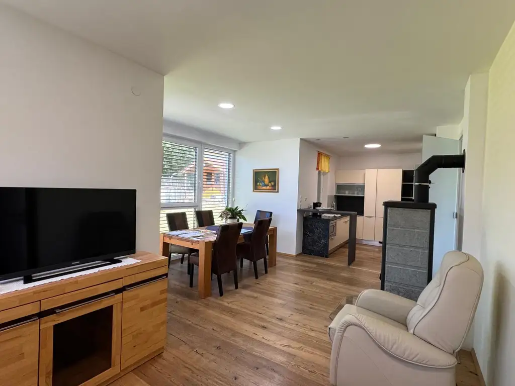 Einfamilienhaus für anspruchsvolle Käufer - im Grünen und doch in Stadtnähe