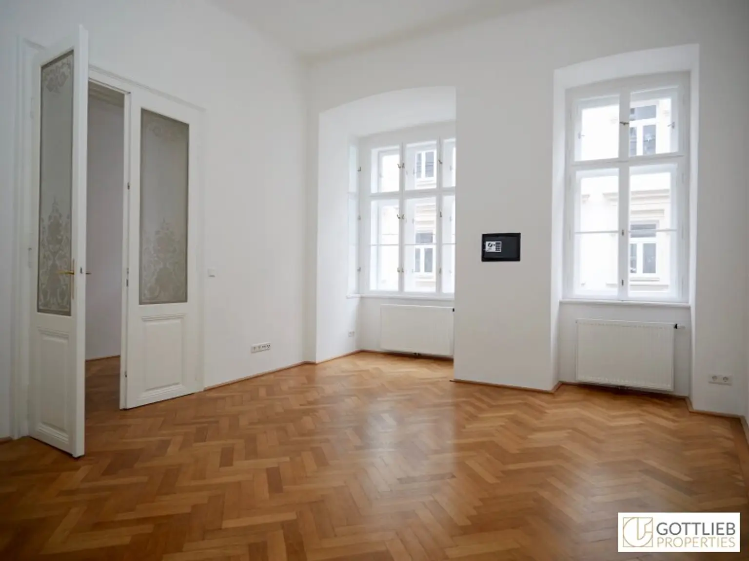 Bestlage Hamerlingplatz! 6-Zimmer-Stilaltbau-Apartment mit herrlicher West-Loggia und optionalem Tiefgaragenplatz in Grünruhelage