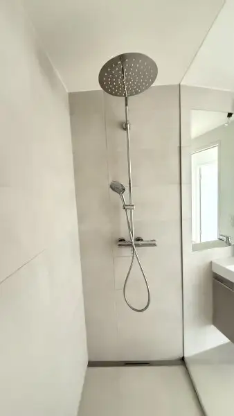 UNBEFRISTETE 4-Zimmer im Neubau mit Freifläche