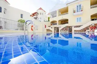 Bahia-La-Caleta-Community-Pool-1