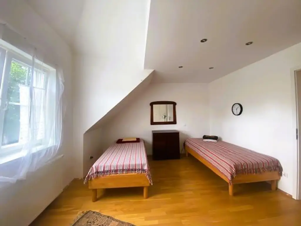 Ländliche Eleganz neu interpretiert – Streckhof mit zwei Wohneinheiten, Arkadenflair & Pooloase!