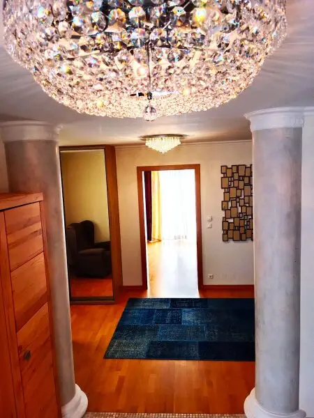 ***Komplett möbliertes Haus in Weidling mit eigenem Aufzug, 3 Terrassen und riesigem Garten purer Luxus für 5.500 im Monat!***