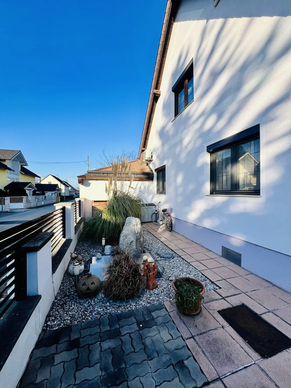 Mehrfamilienhaus mit 17 kw Solaranlage