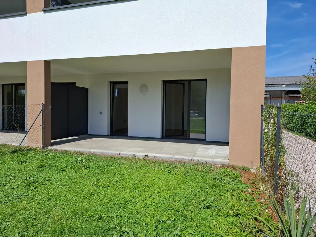 2-Zimmer-Wohnung mit Terrasse/Eigengarten und Tiefgaragenparkplatz