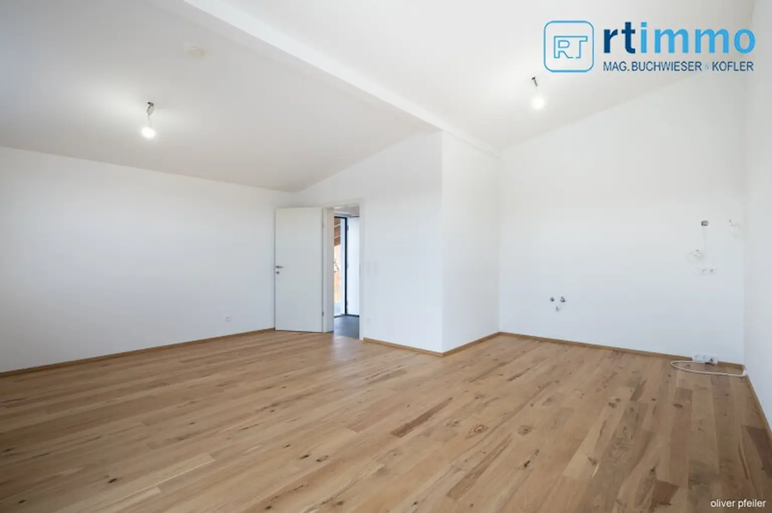 GEMÜTLICH, MODERN, ENERGIEEFFIZIENT:  Fünf 2 Zimmer- Mietwohnungen mit Außenflächen warten auf Sie!