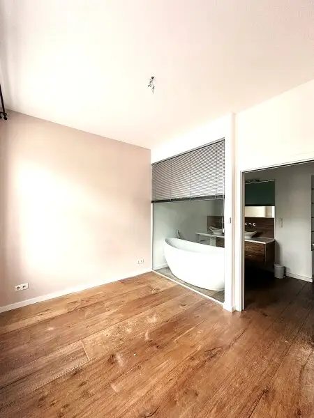 Ein Zuhause für Ästheten und Liebhaber stilvoller Altbaukultur mit knapp 94m² | 8m² Balkon - 1160 Wien