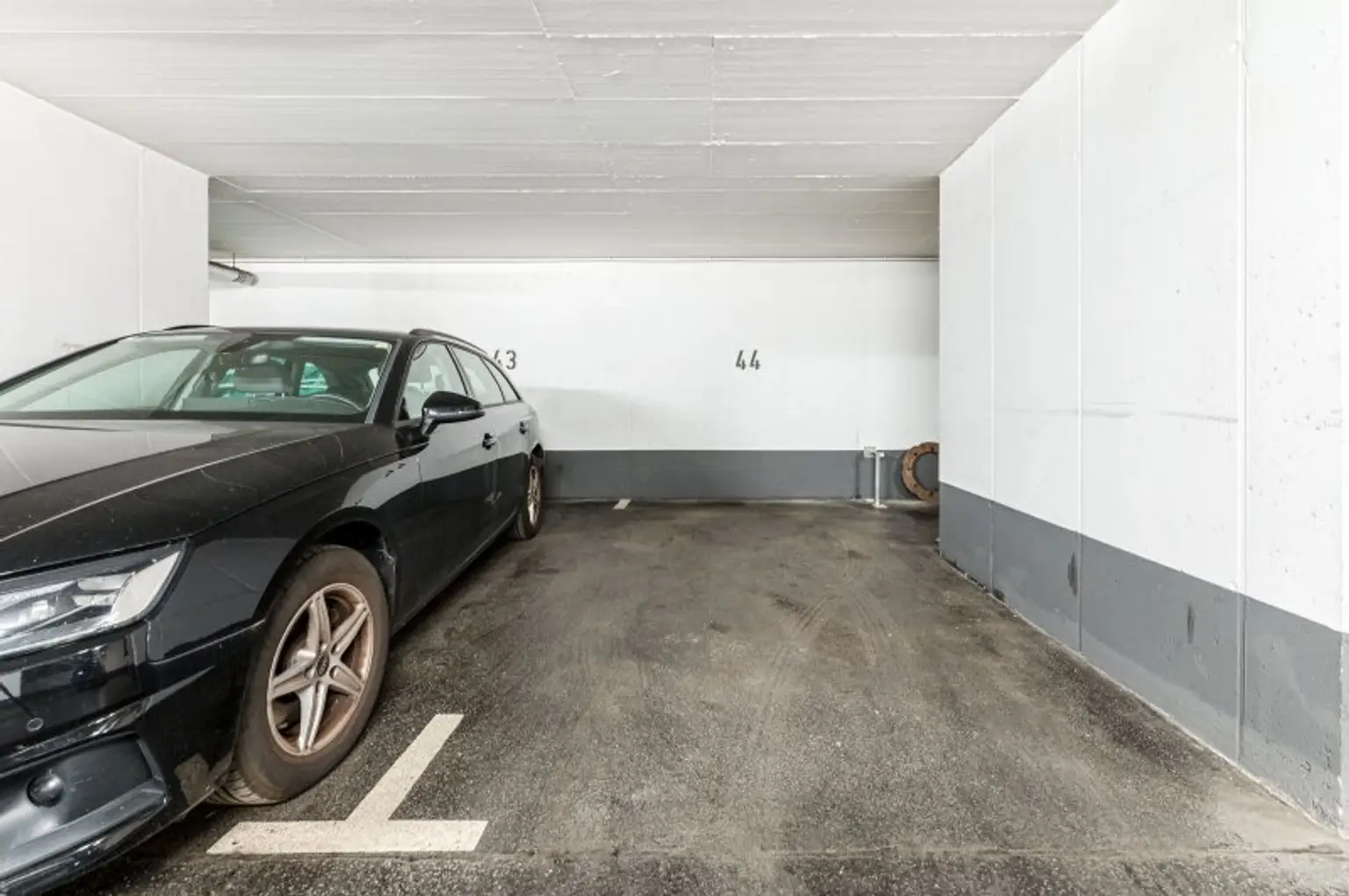 Ab 15. Dezember! Nahe U3! Zentrale 2-Zimmer-Wohnung inkl. Stellplatz zu vermieten!