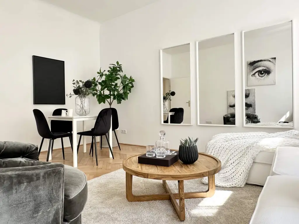 2-Zimmer-Altbau mit Stil – frisch renoviert & bezugsfertig