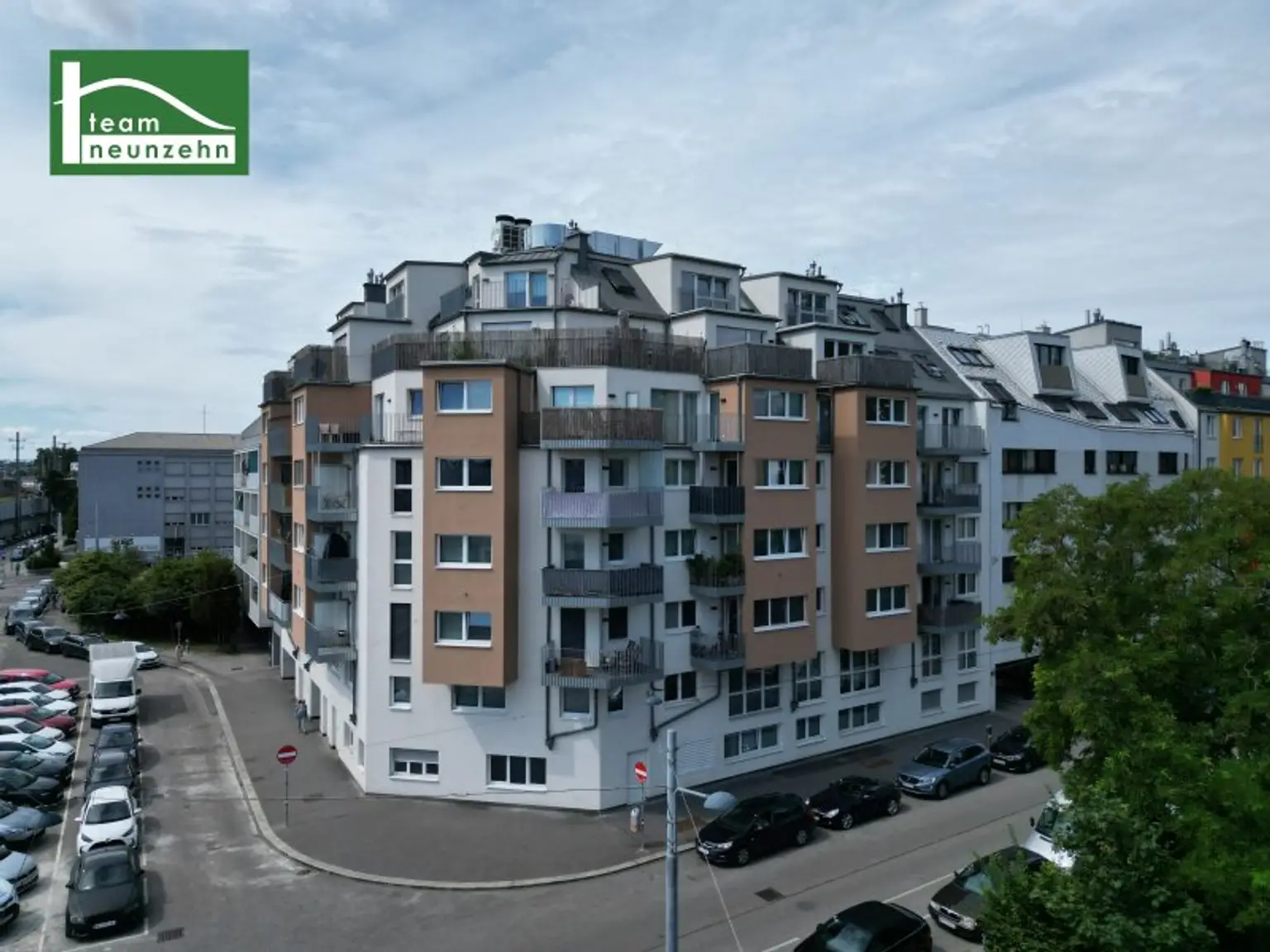 Ein Gläschen Wein auf Ihrer Terrasse im Erstbezug Neubau in gehobener Lage! U6 - JETZT ANFRAGEN
