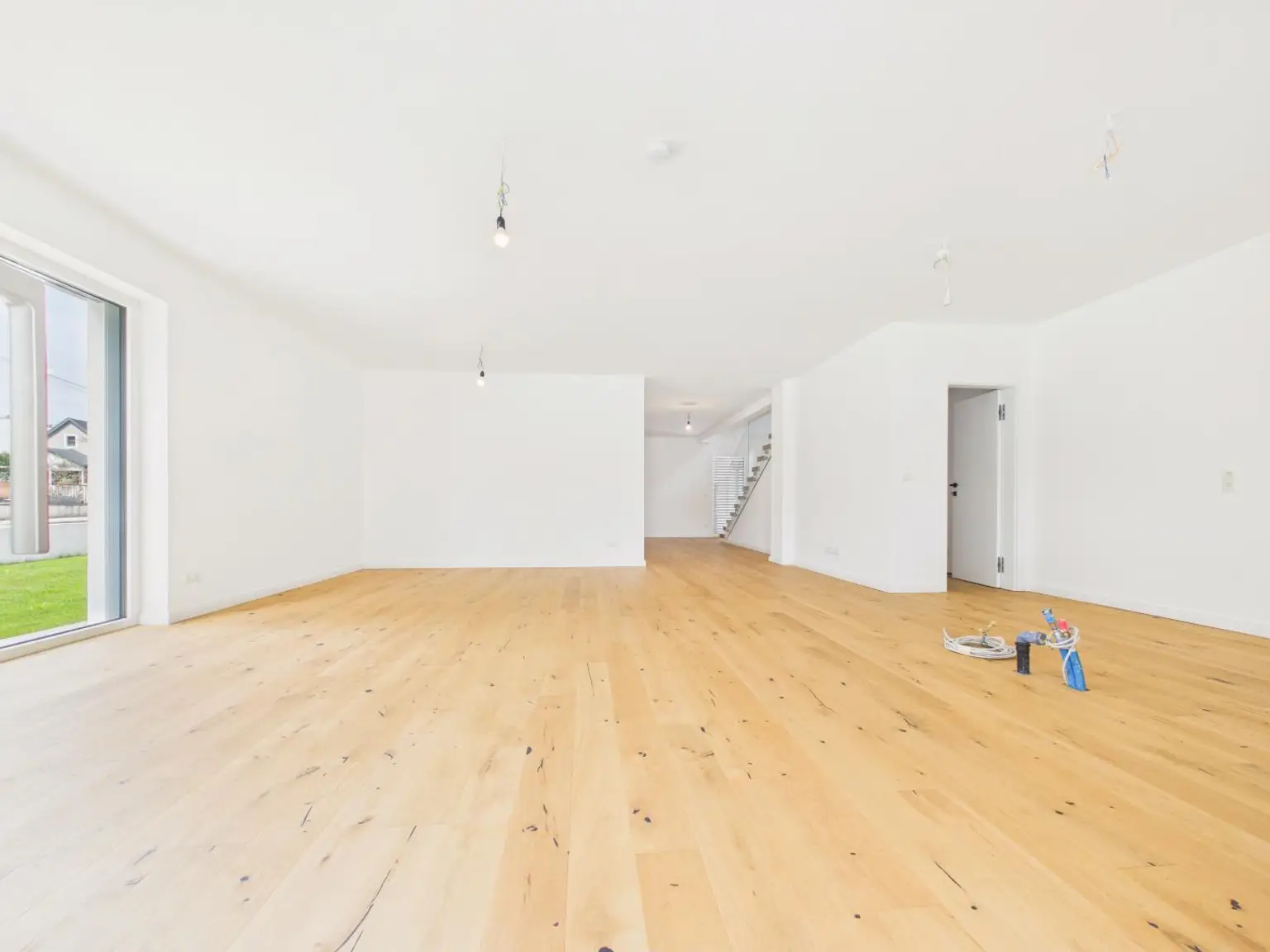 Wohnzimmer mit Küche2