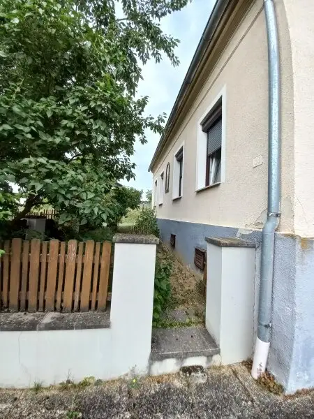 Bauernhaus mit großem Grundstück in Harmisch