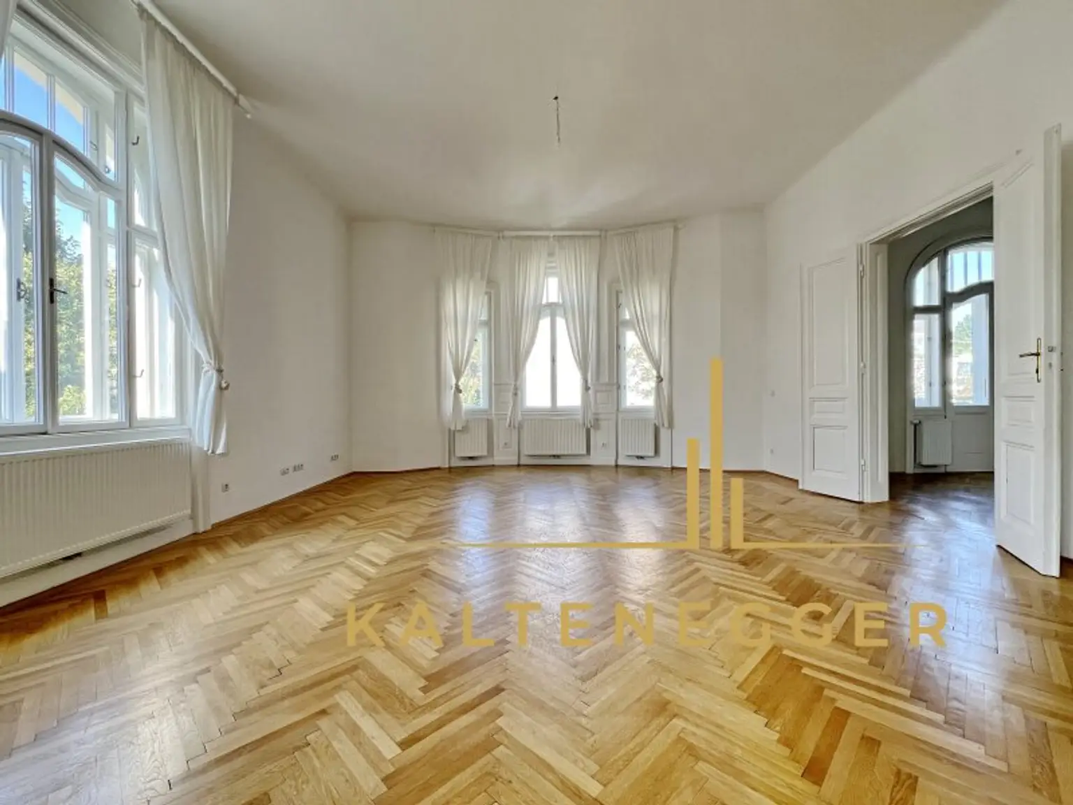 Weimarer Straße | 192,45 m² | 5 Zimmer | 3 Balkone | 2 Bäder | 10 Jahre befristete Vermietung