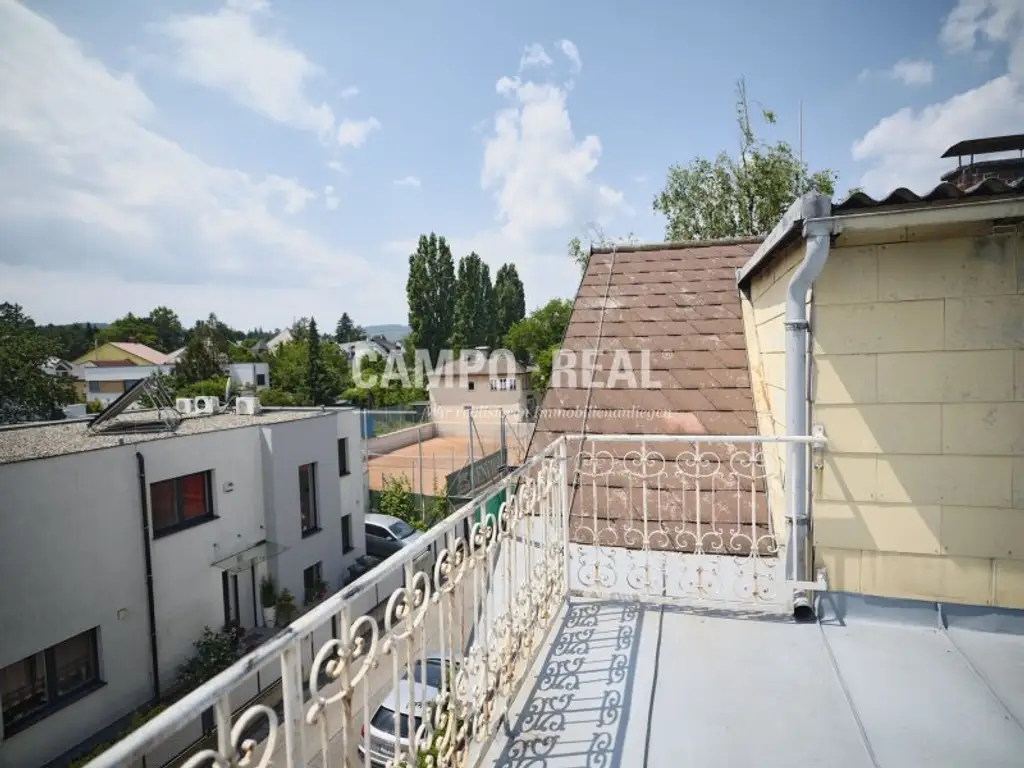 CAMPO REAL: Charmantes Stadthaus – Ihr Renovierungsprojekt mit Potential!