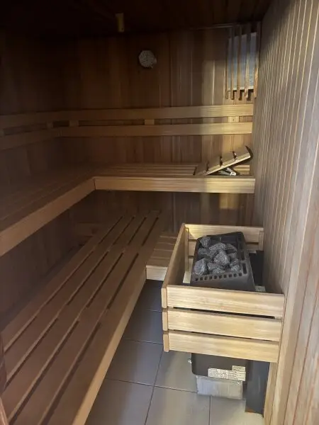 Exklusives Traum-Anwesen mit Naturteich und Gästehaus