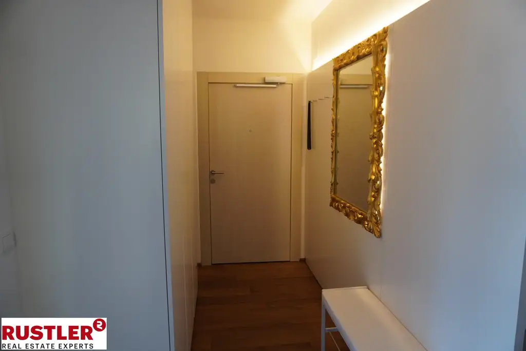 Exklusive Eigentumswohnung am See mit Privatstrand