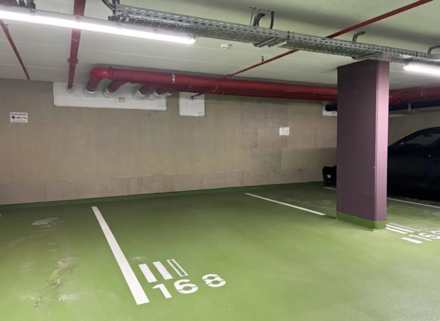 Parkplatz Nr. 168 (seitlich)