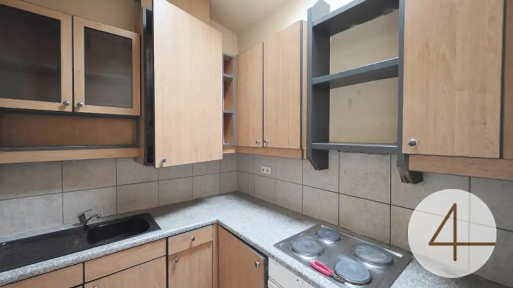 Gesamtes Dachgeschoß steht zum Verkauf