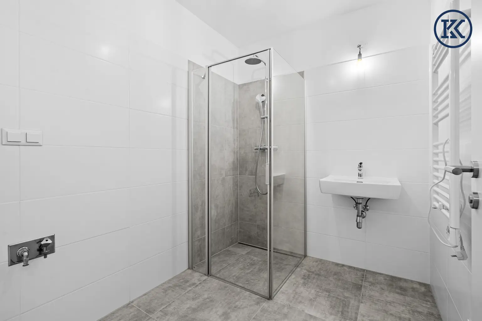 Etagenwohnung nahe Uno City