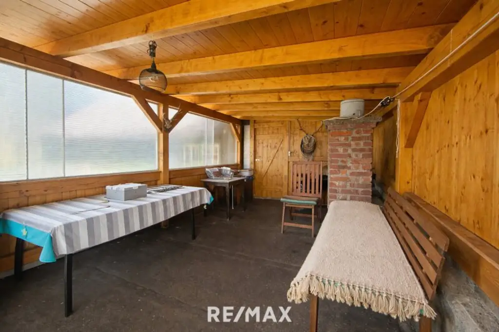 *** Charmantes teilsaniertes Landanwesen mit 10.978 m² Grund – Ruhe, Natur und vielseitige Nutzungsmöglichkeiten nur wenige Minuten zum grünen See ***