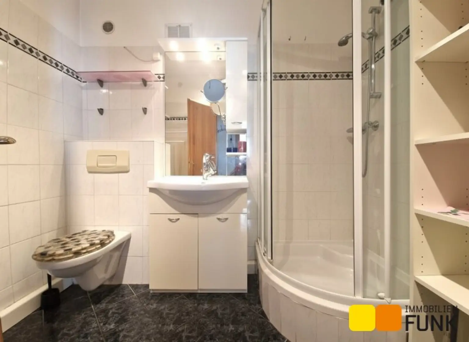 Gepflegte 3 Zimmerwohnung, 92 m², Sofortbezug