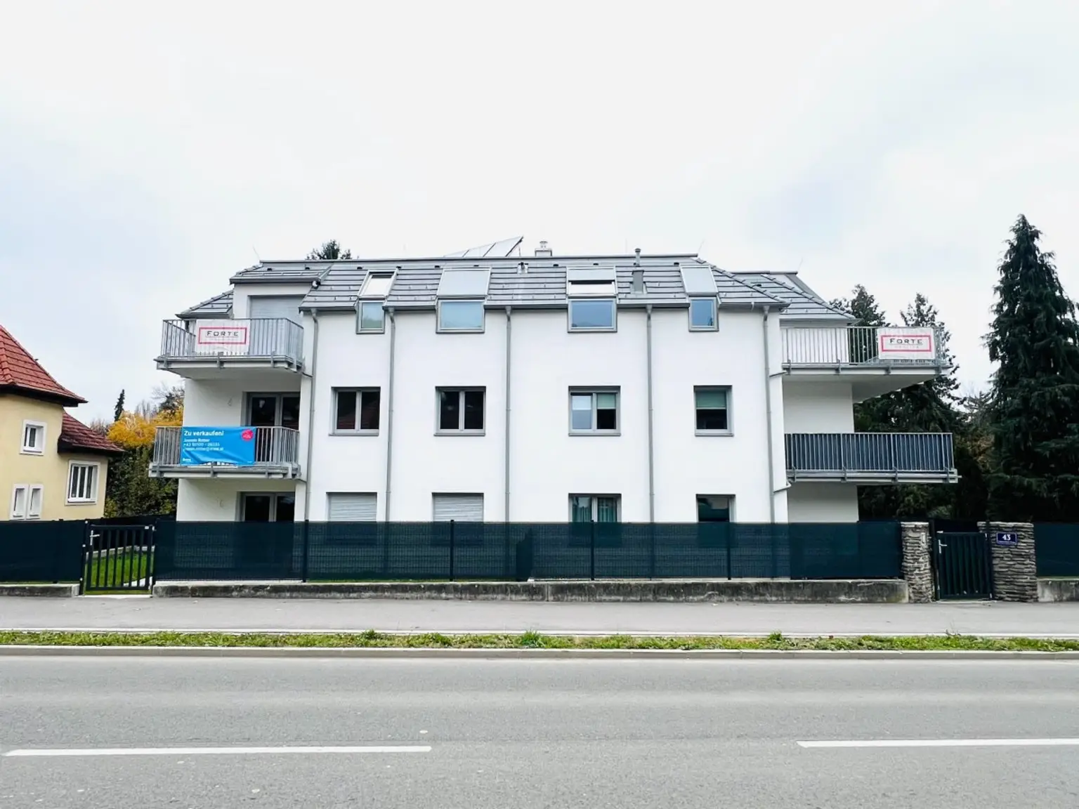 B | ++ TRAUMHAFTE DREI Zimmer WOHNUNG mit BALKON und KÜCHE ++ | Prima Service Immobilien