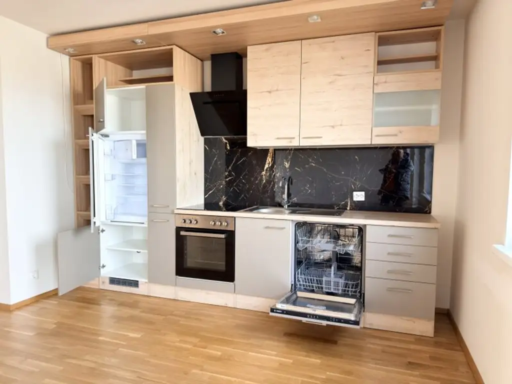 Terrassentraum -  3 Zimmer klimatisierte Dachgeschosswohnung - ohne Dachschrägen - mit 28 m2 Terrasse - Baujahr 2021 TOP 39 - PREIS Inkl. Heizung