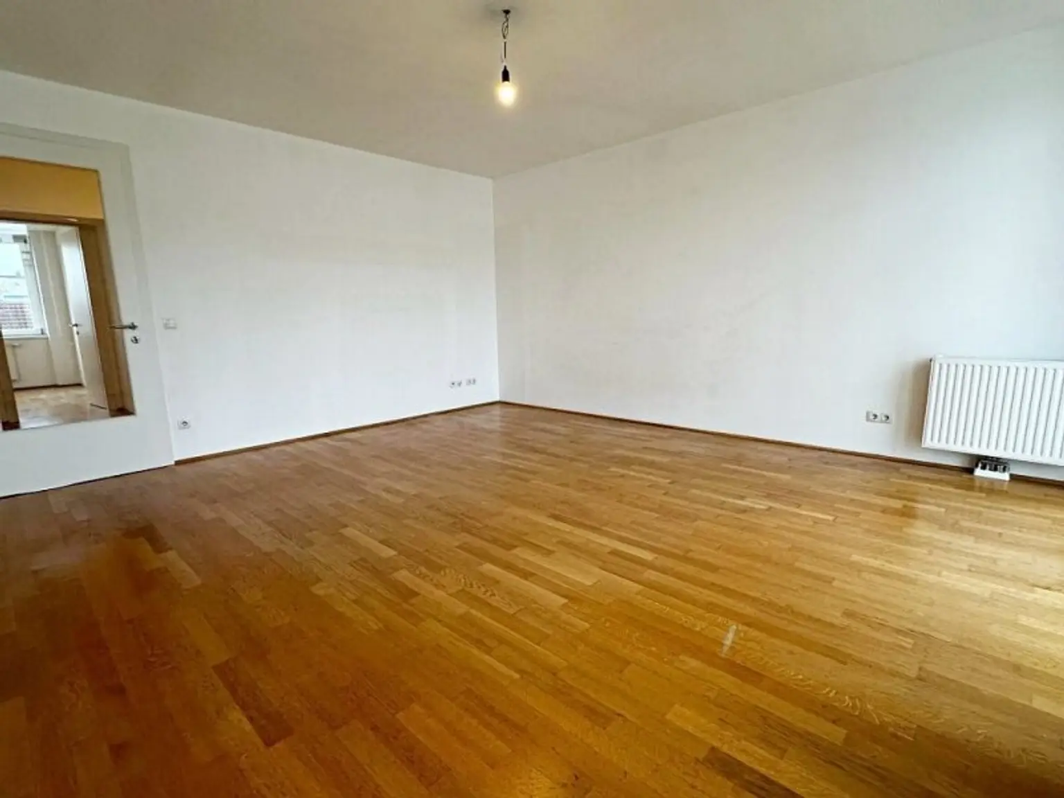 HUMBOLDTPLATZ, U1-NÄHE, 68 m2 Neubau inkl. 4 m2 Loggia, Wohnküche, 1 Zimmer, 3. Liftstock, Humboldtgasse