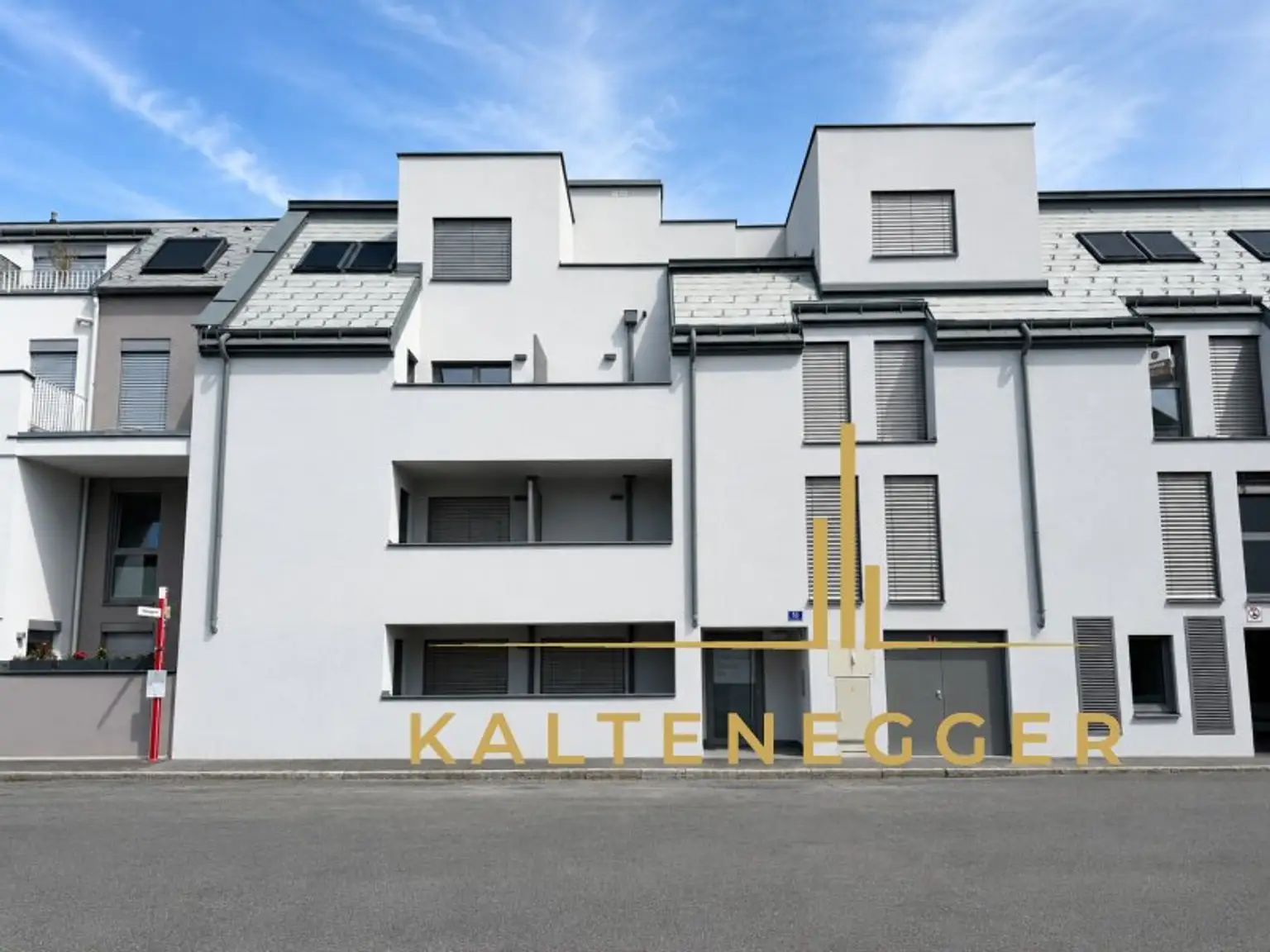 Blick auf die Vorderseite des Hauses