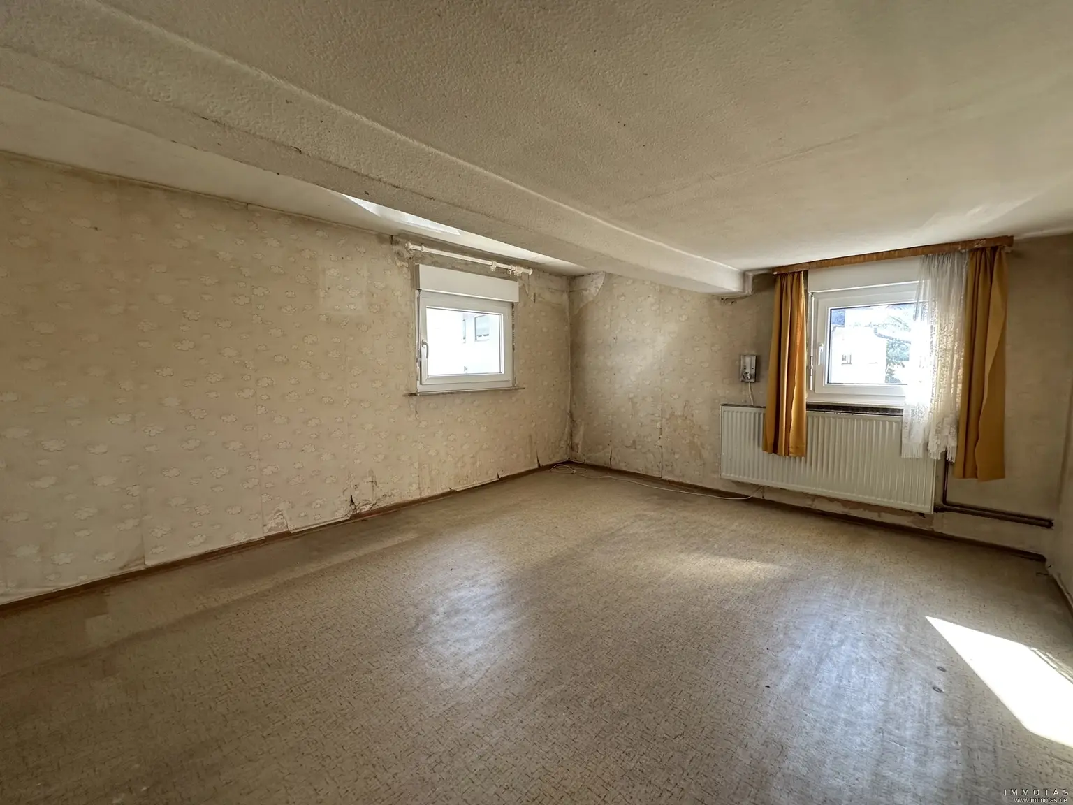 Zimmer 1 OG: hier Stehhöhe überwiegend 1,70 m