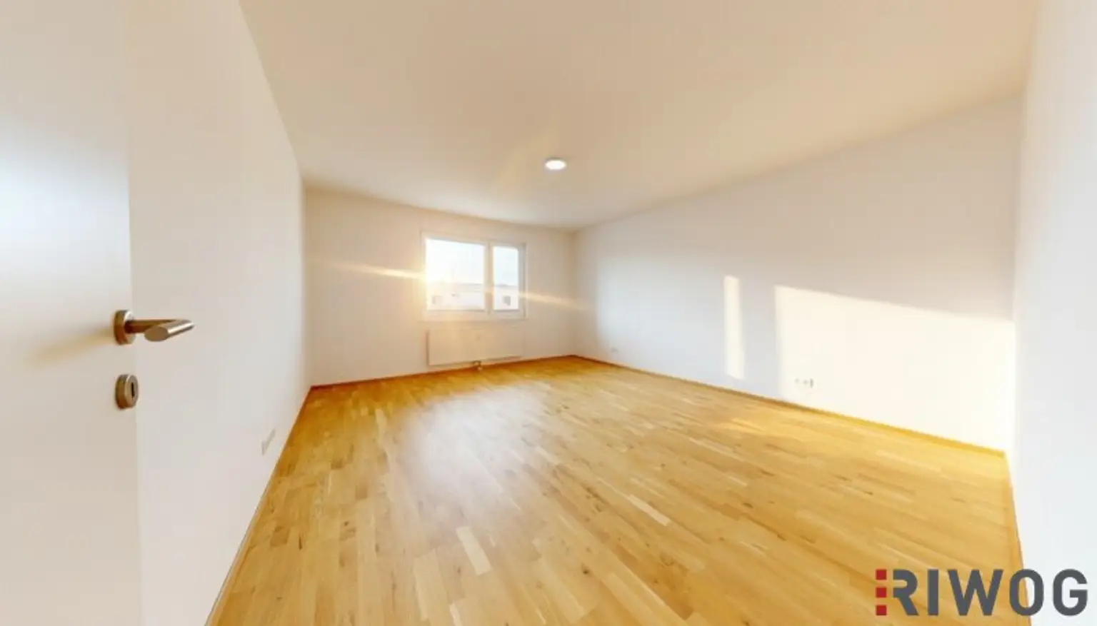 ERSTBEZUG nach Sanierung I 4 Zimmer Wohnung mit Loggia in Ruhelage I Tischler Küche mit Siemens Geräte inklusive I 360° Rundgang