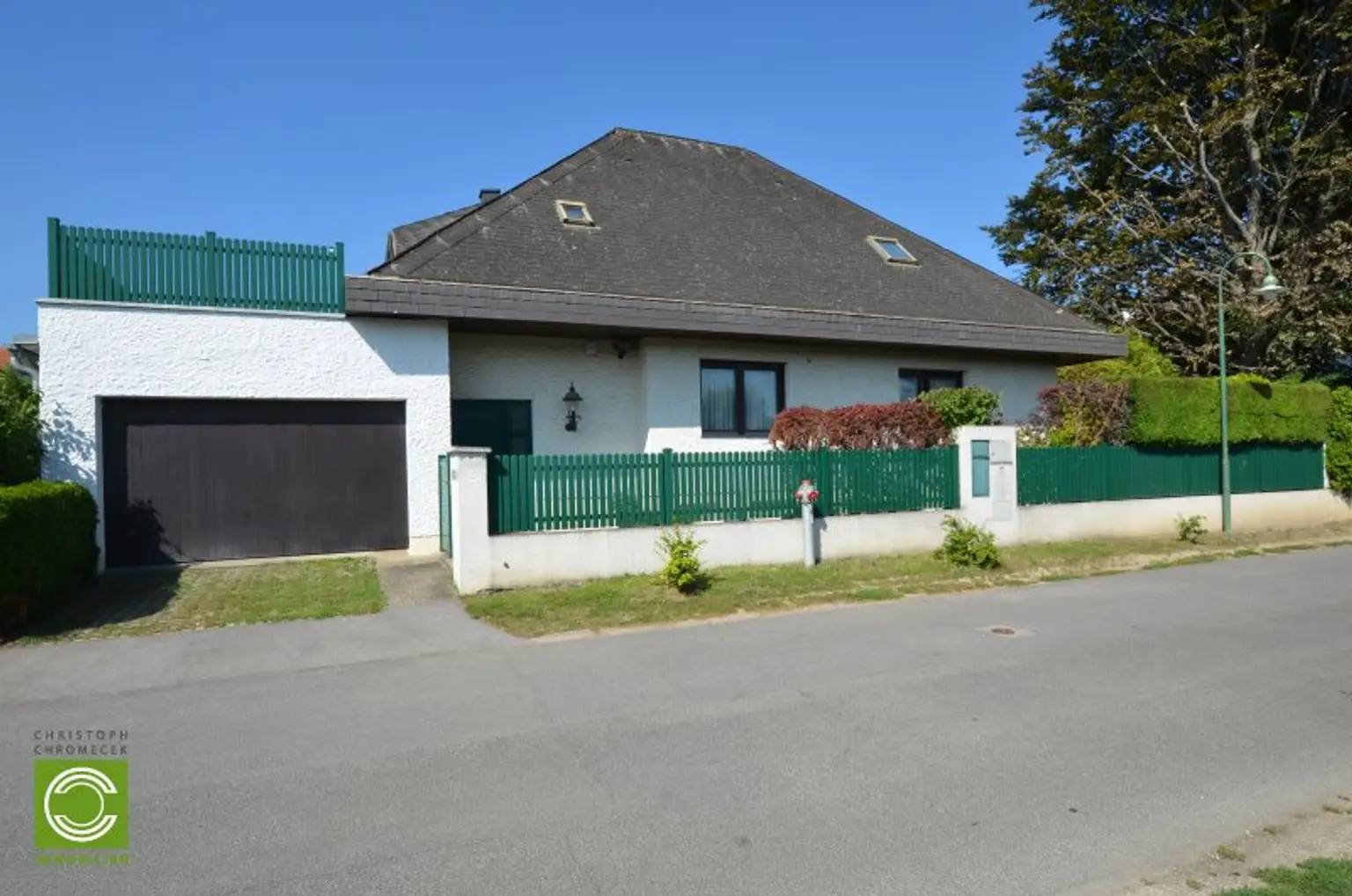 CHRISTOPH CHROMECEK IMMOBILIEN - PERCHTOLDSDORF - Gepflegtes und geräumiges Einfamilienhaus mit vielen Extras!